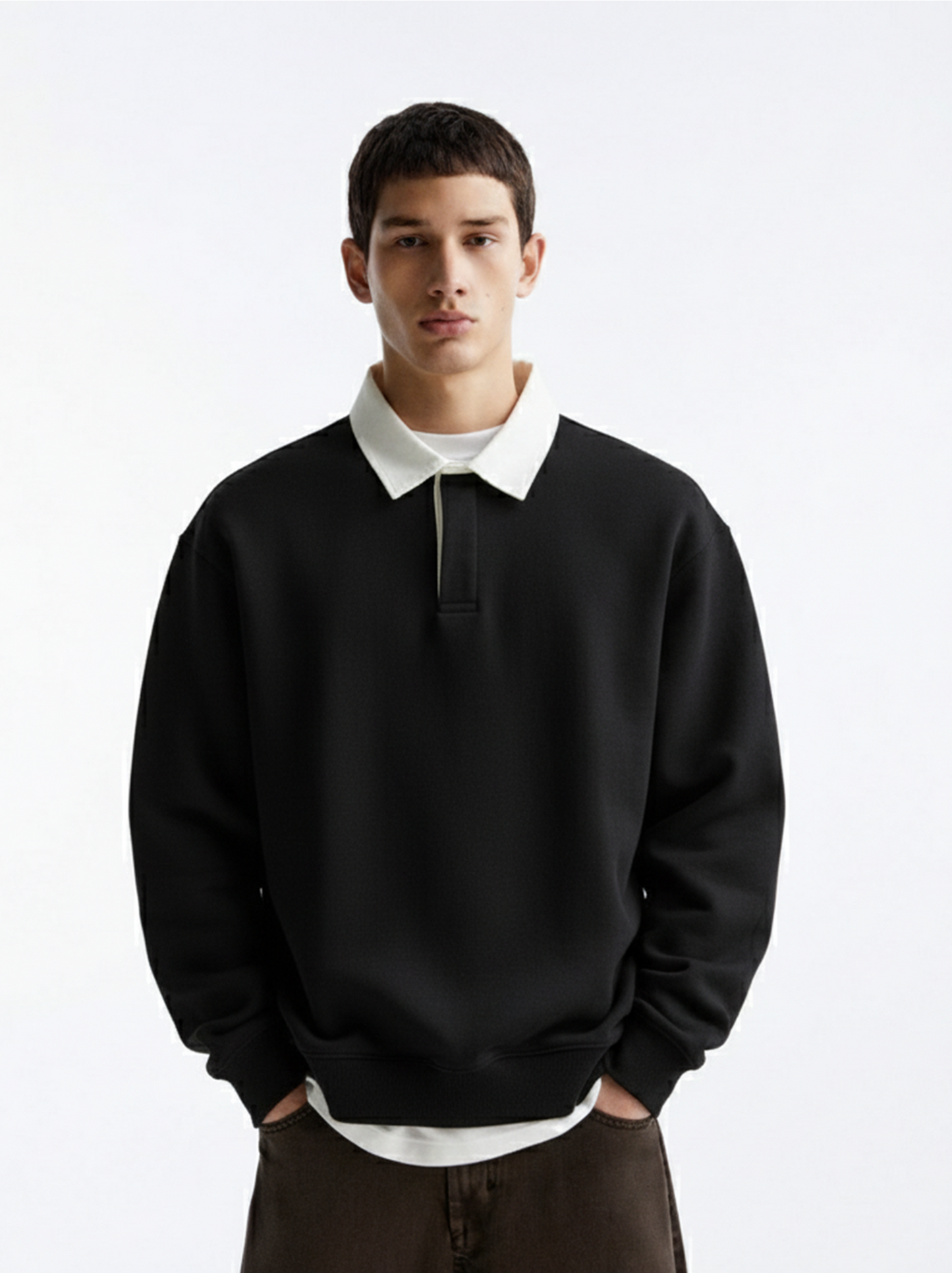 CONTRAST SWEAT