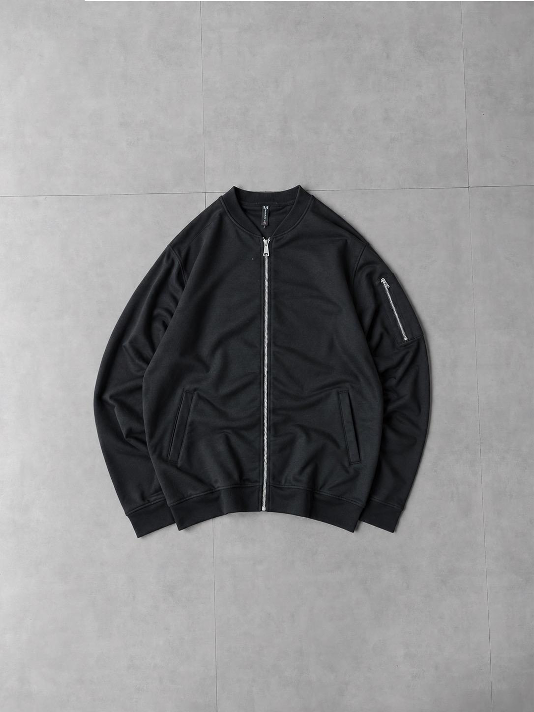 FLEECE BOMBER JACKET – BLACK