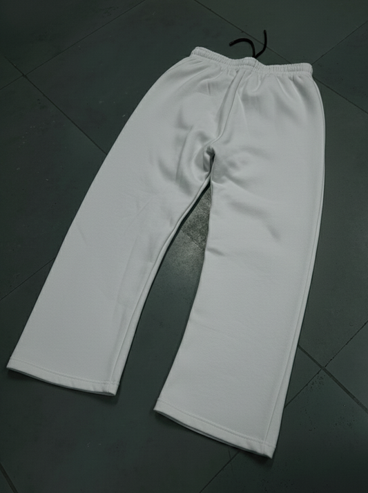 PHANTOM WHITE STRAIGHT FIT BAGGY PANTS